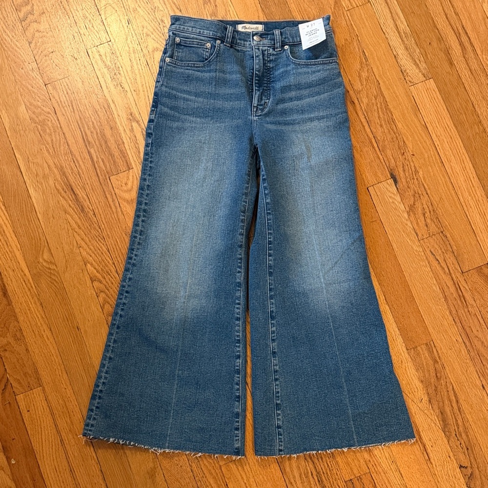 Madewell Flared Wide-Leg Crop Jeans in Oneida Wash